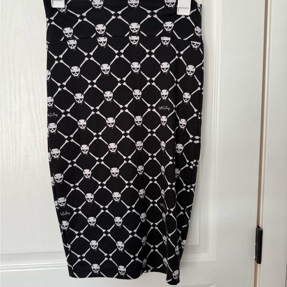 Black Skull Patterned Women's Skirt